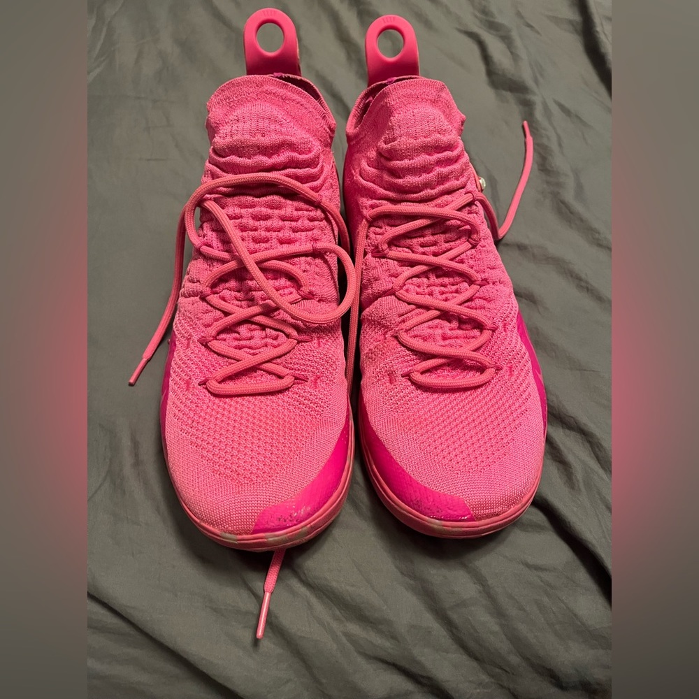 kd 11 aunt pearls (negotiable no box)